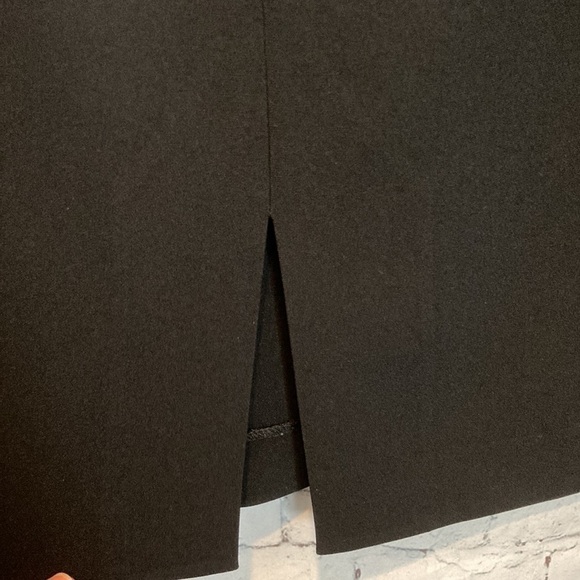 St. John Belted Black Pencil Skirt Sz 8 Office Old Money Capsule Quiet Luxury - Picture 5 of 11